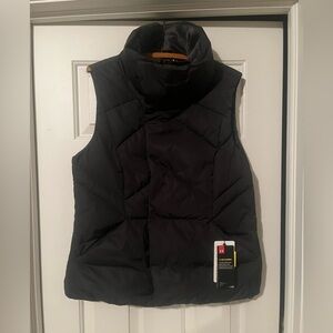 NWT Women Under Armour Storm Vest